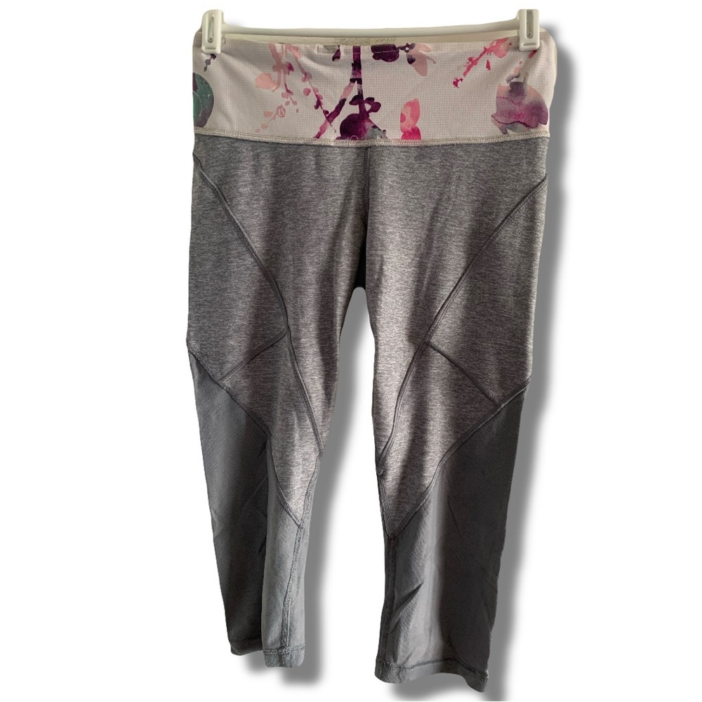 Lululemon Floral Reversible Crop Leggings Size 8